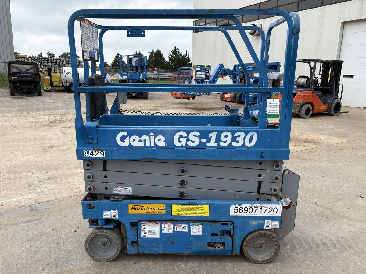 2018 Genie GS-1930