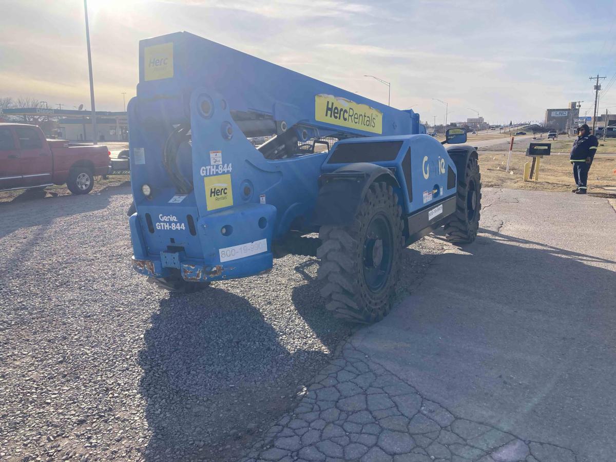 2018 Genie GTH 844