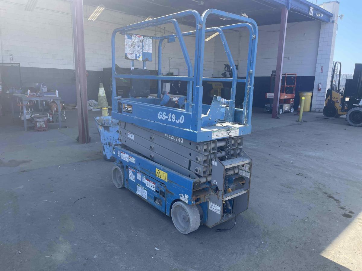 2017 Genie GS-1930