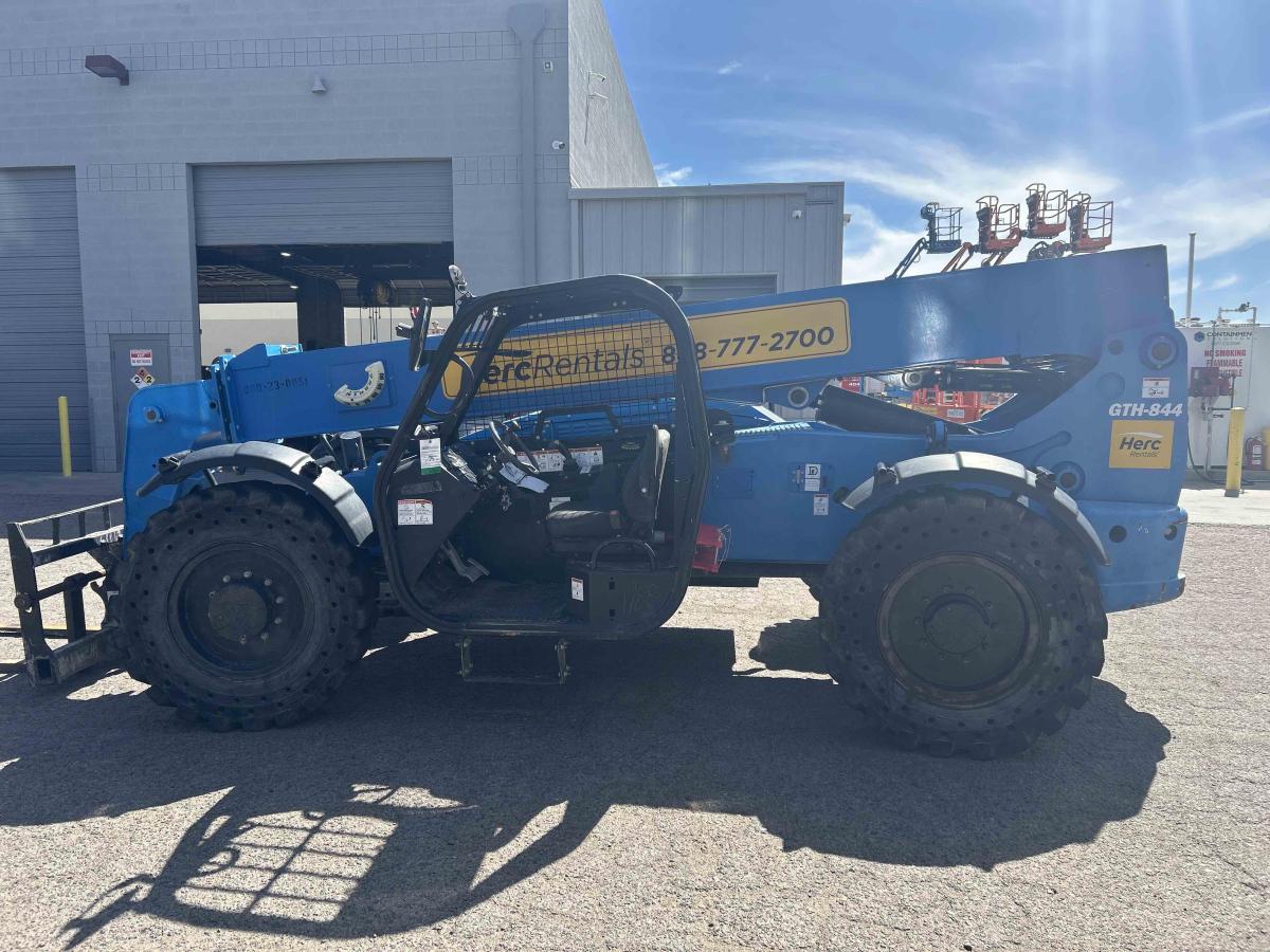 2018 Genie GTH 844