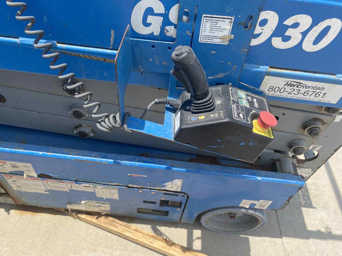 2018 Genie GS-1930