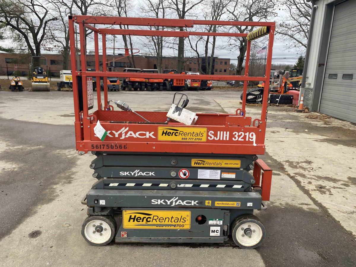 2017 Skyjack SJ3219