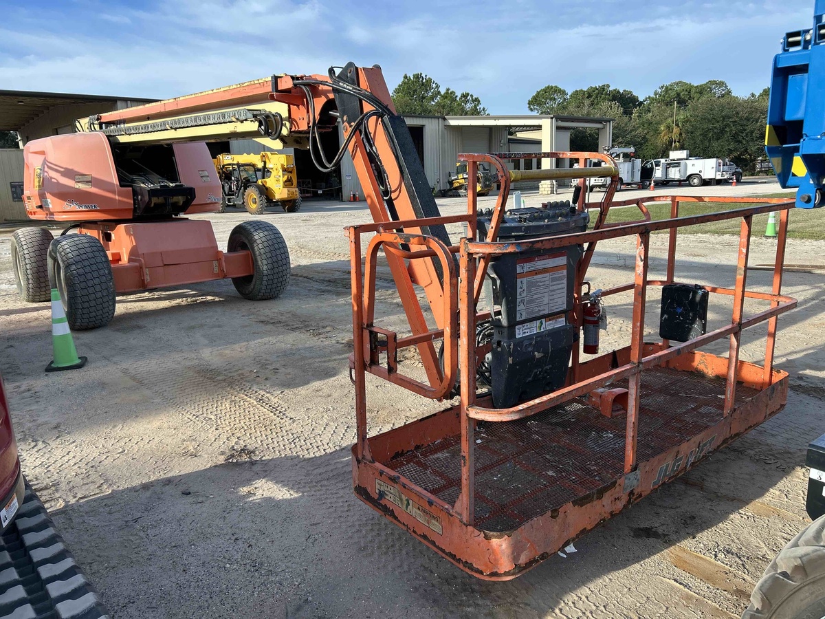 2018 JLG 660SJ-2