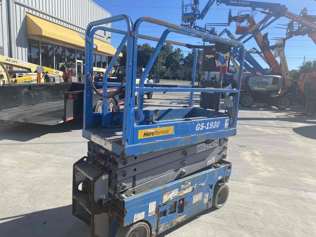 2018 Genie GS-1930
