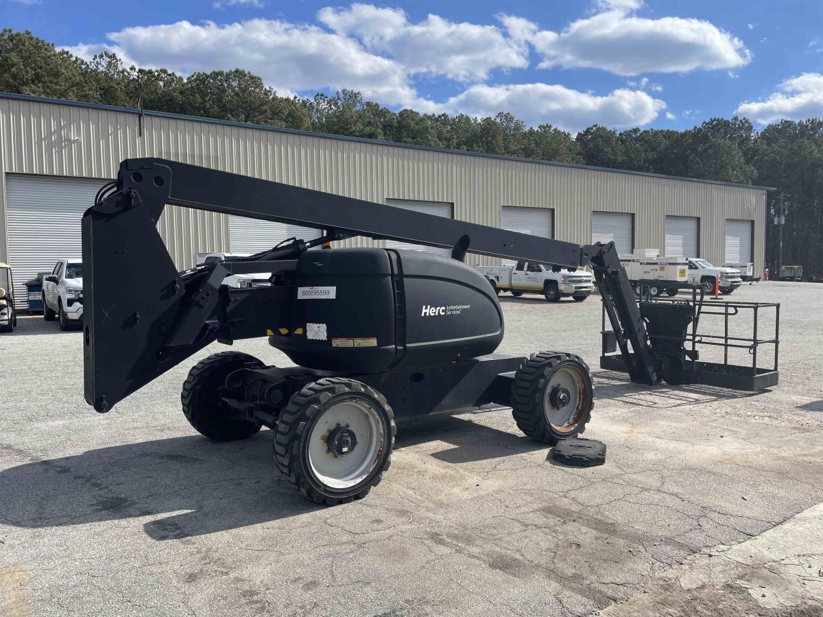 2016 JLG 600AJ