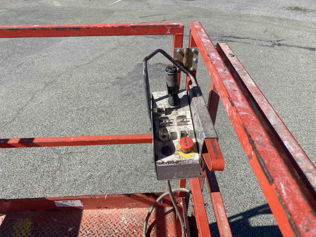 2018 Skyjack SJ-6826RT