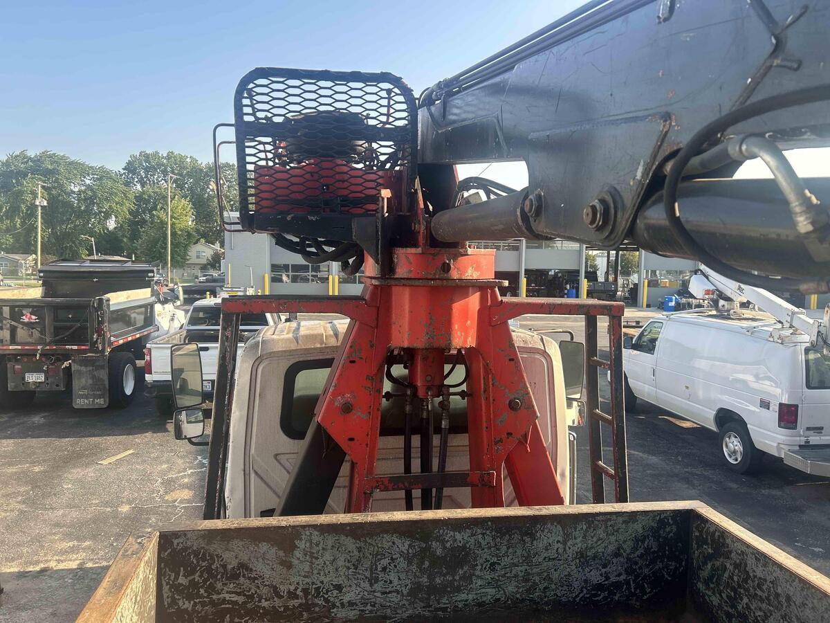 2003 International 7400-7