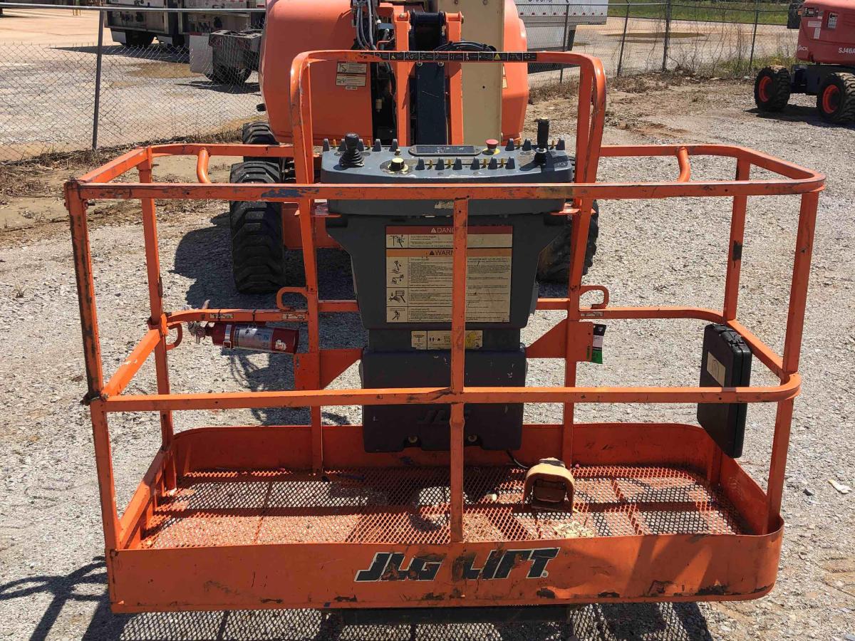 2016 JLG 450AJ