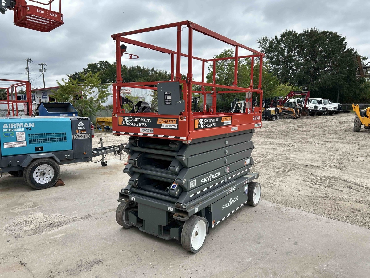 2022 Skyjack SJ4740-4