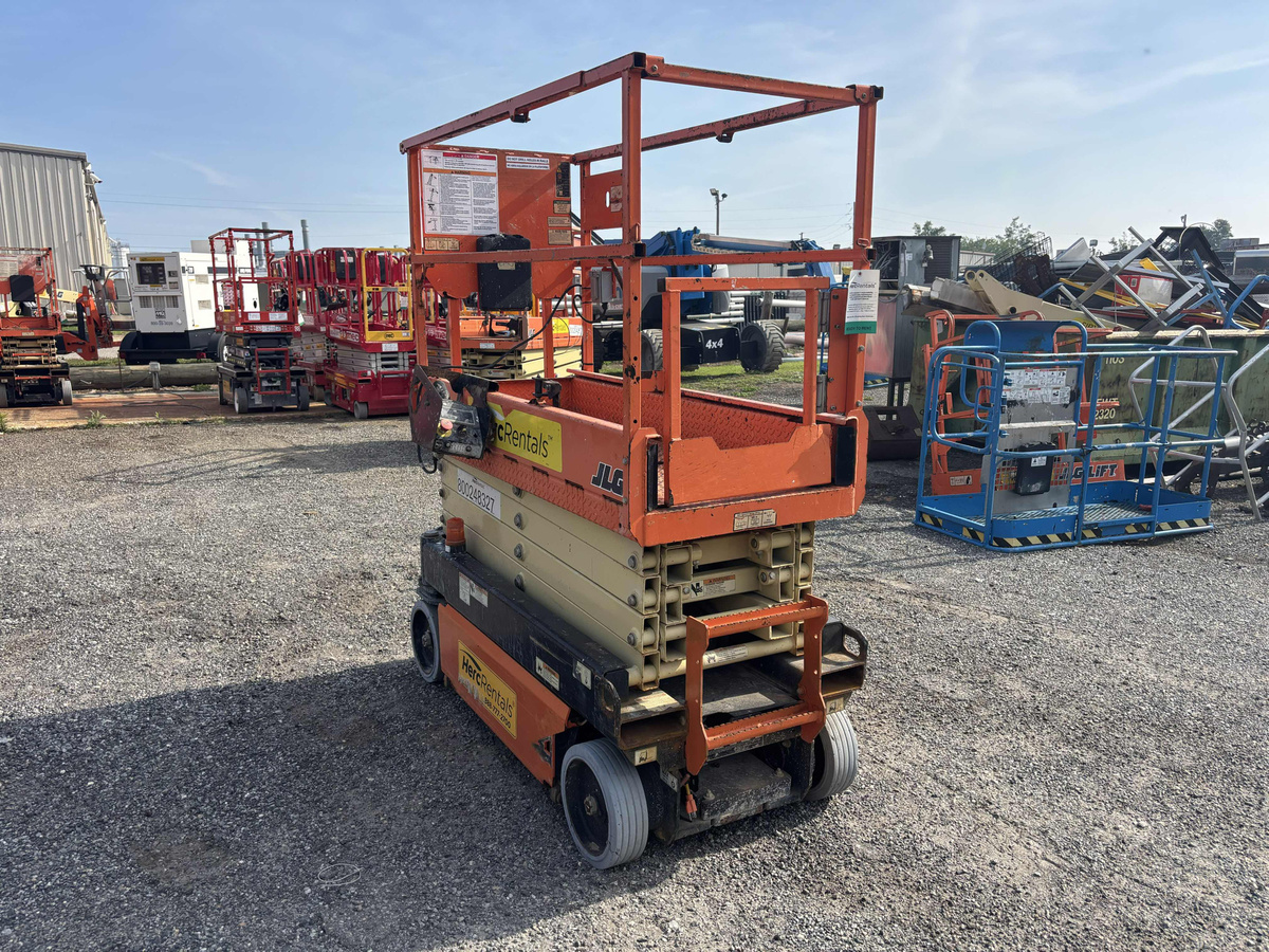 2019 JLG 1932R-7