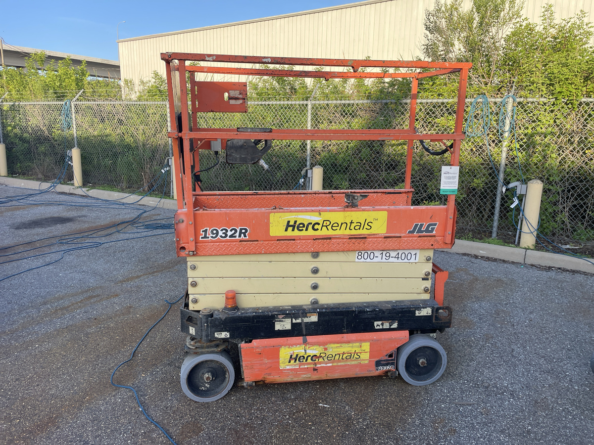 2018 JLG 1932R-6