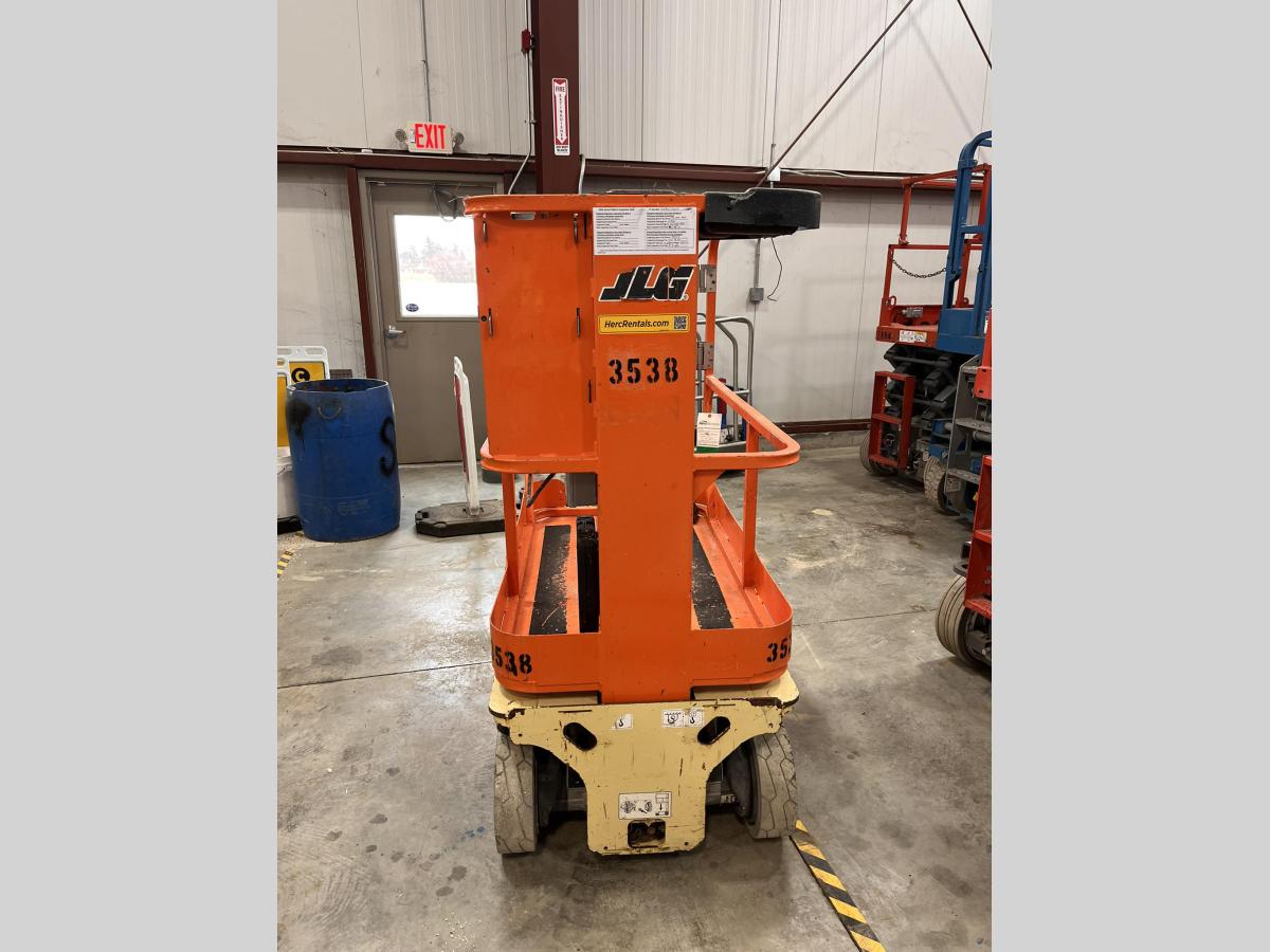 2015 JLG 1230ES