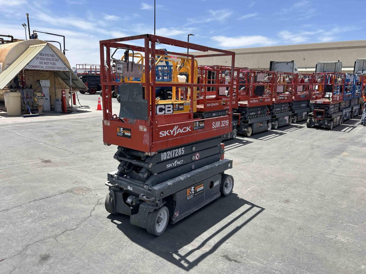 2017 Skyjack SJ3219