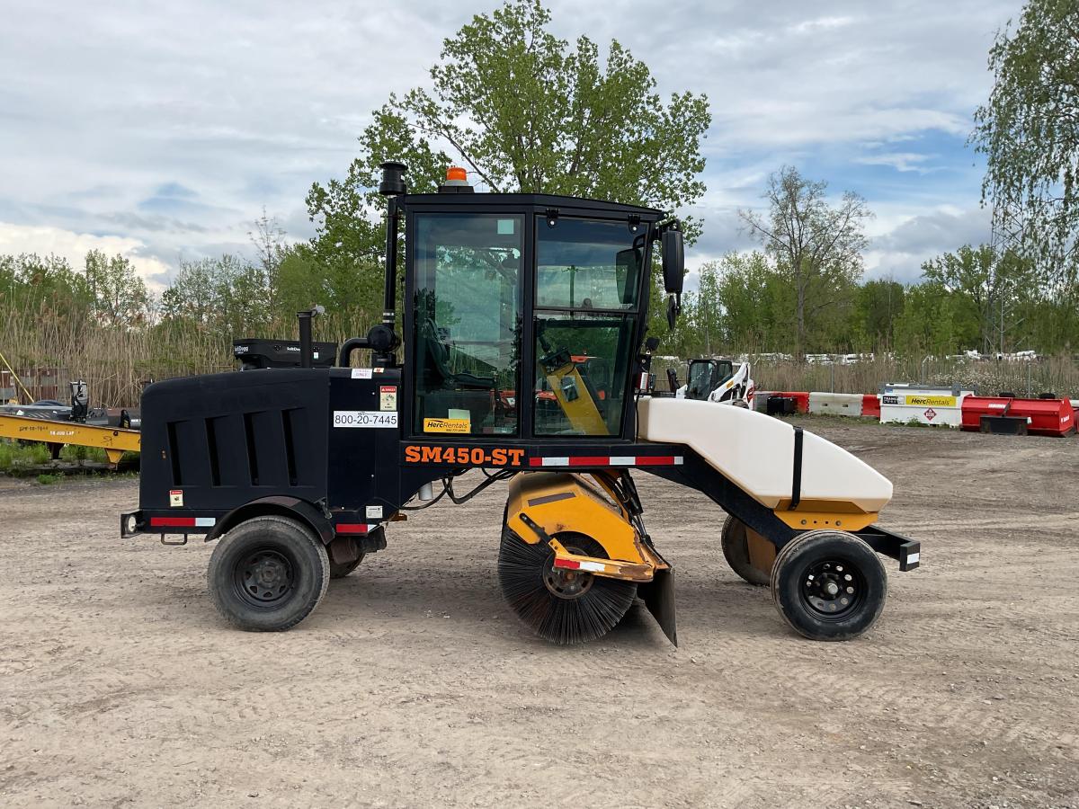2018 LayMor SweepMaster 450-ST
