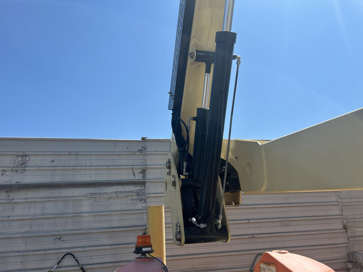 2018 JLG E450AJ-11