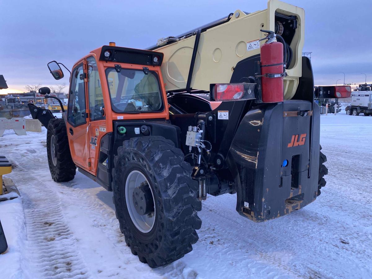 2016 JLG 1255