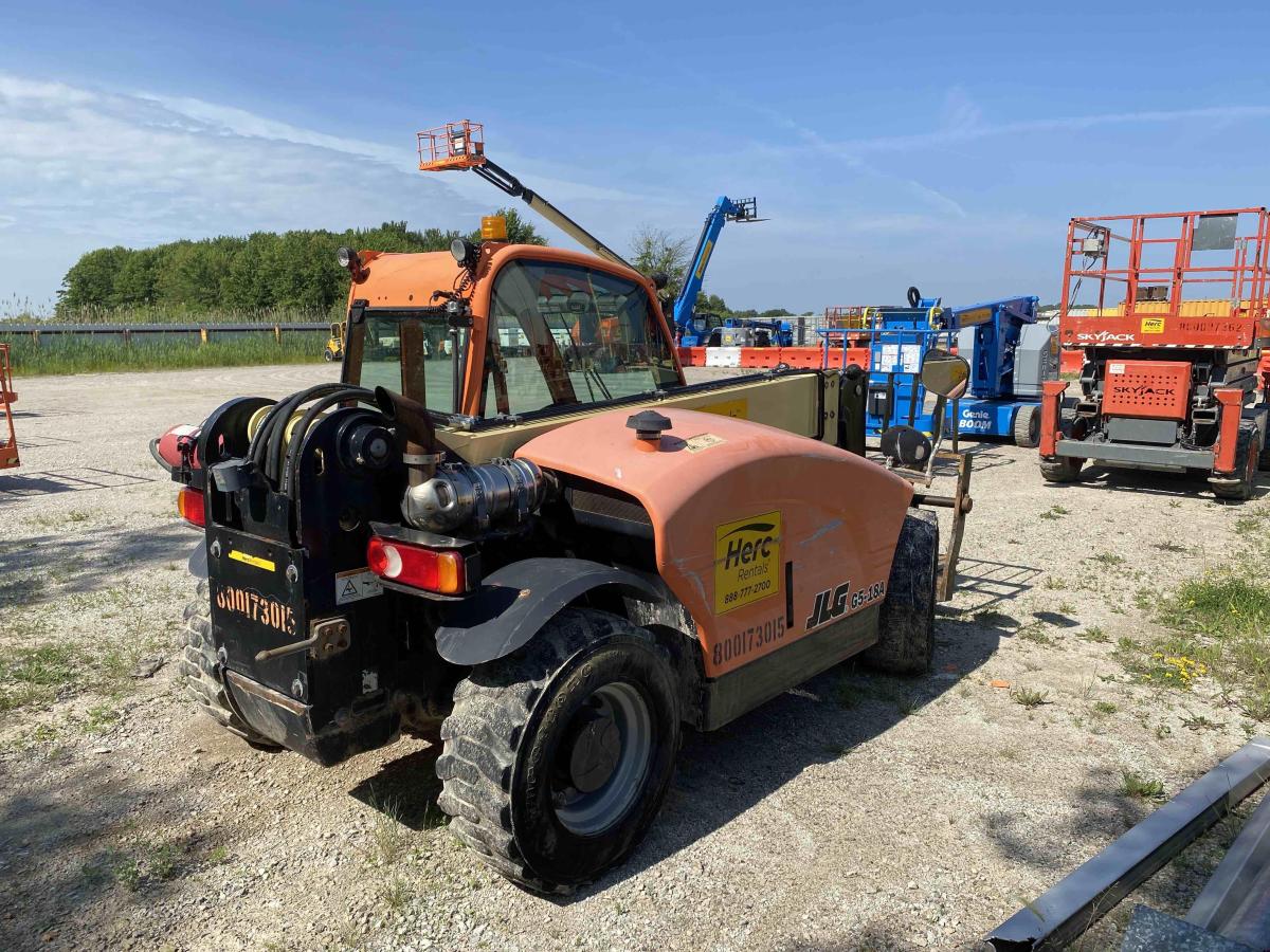 2017 JLG G5-18A-8