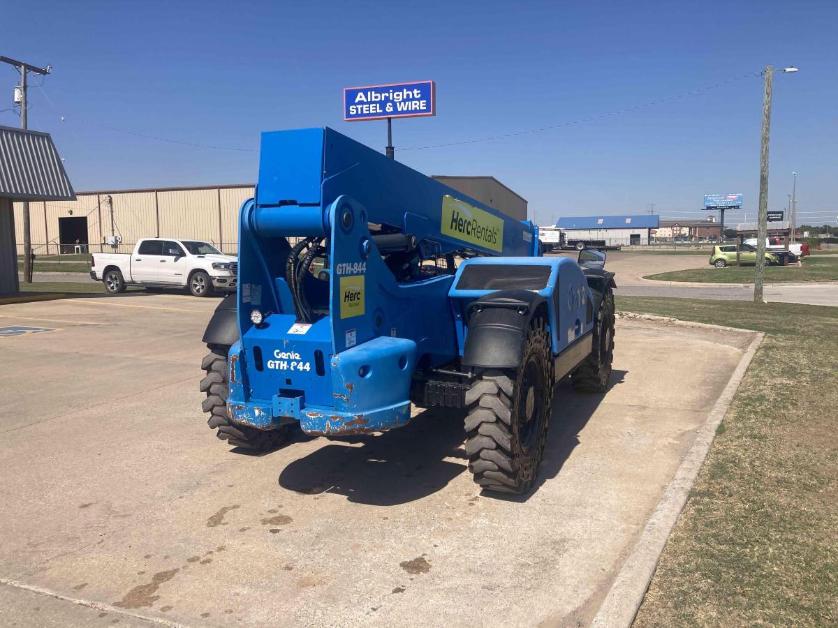 2018 Genie GTH 844