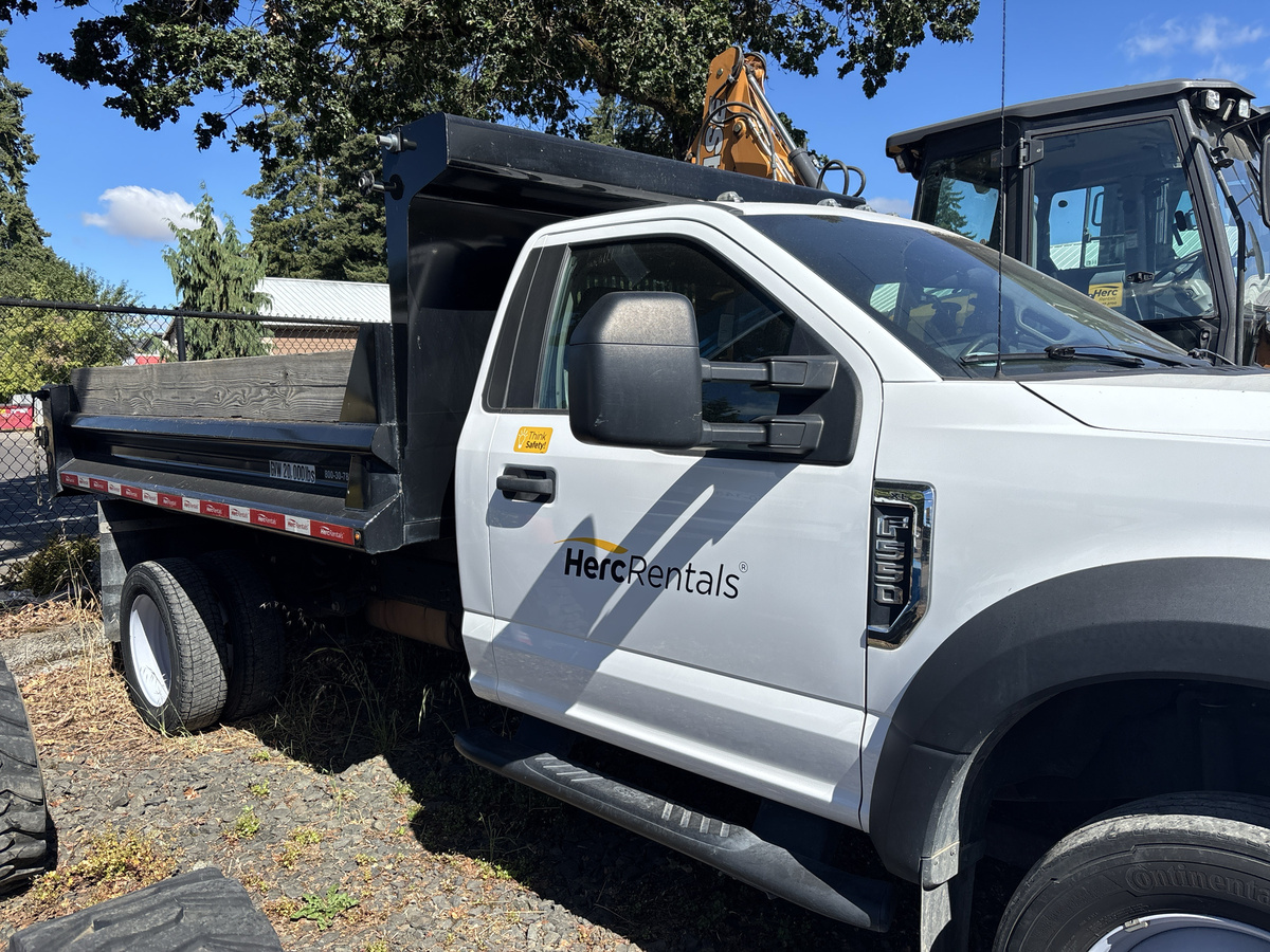 2021 Ford F550-3