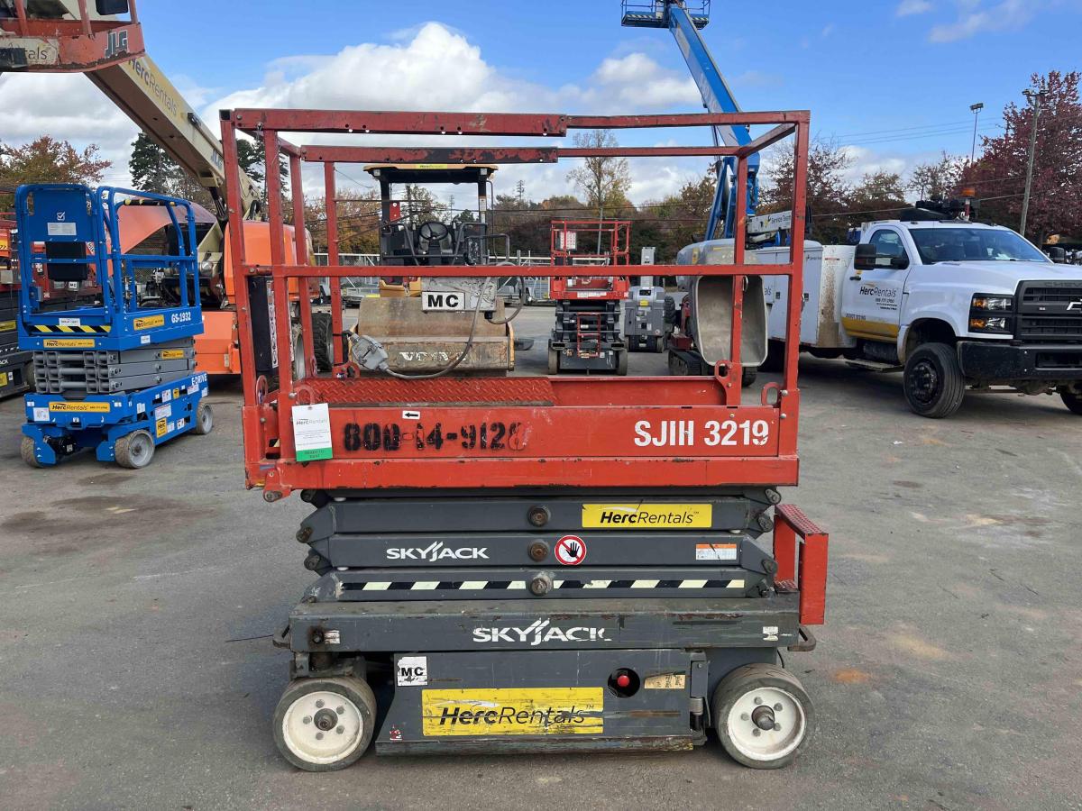 2017 Skyjack SJ3219