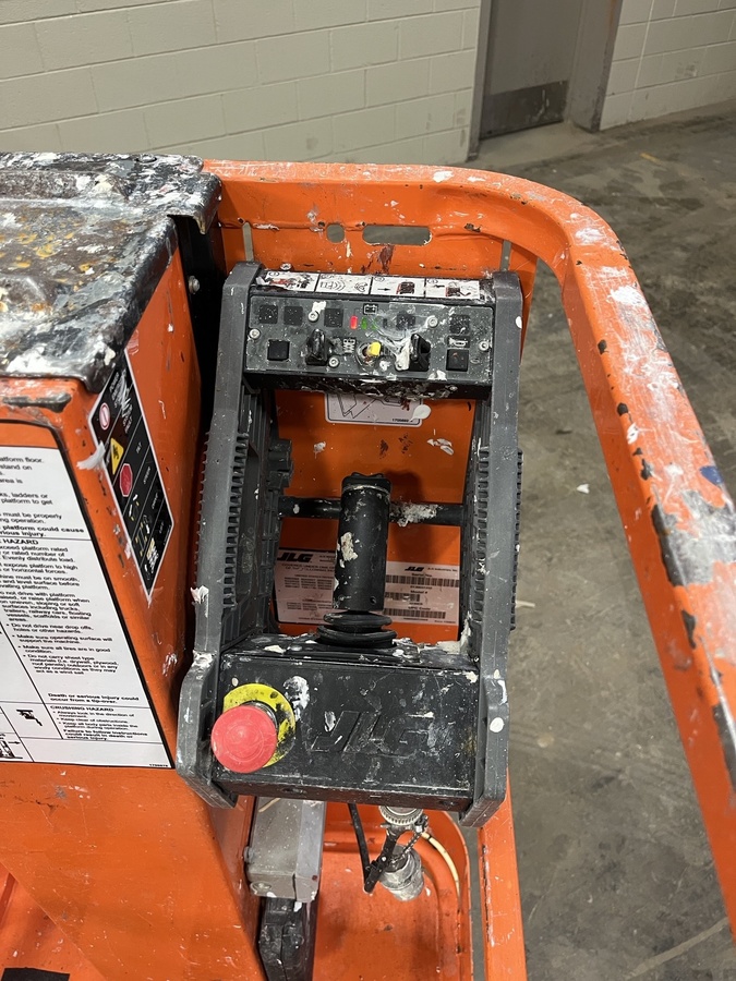 2017 JLG 1230ES-6