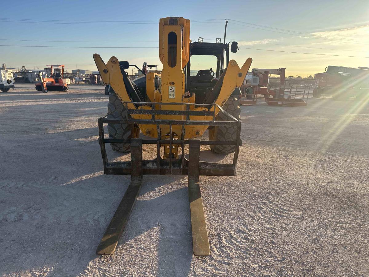 2017 JCB 510-56-5