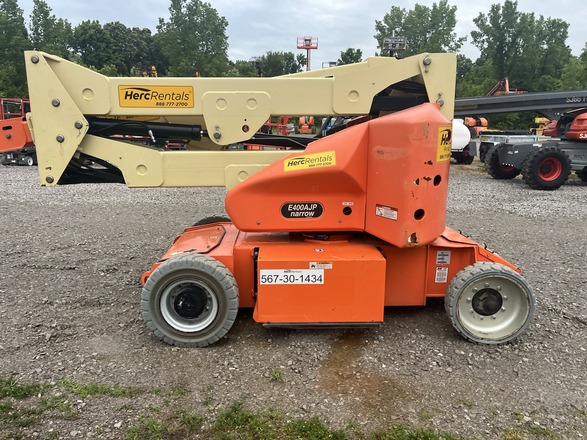 2018 JLG E400AJPN