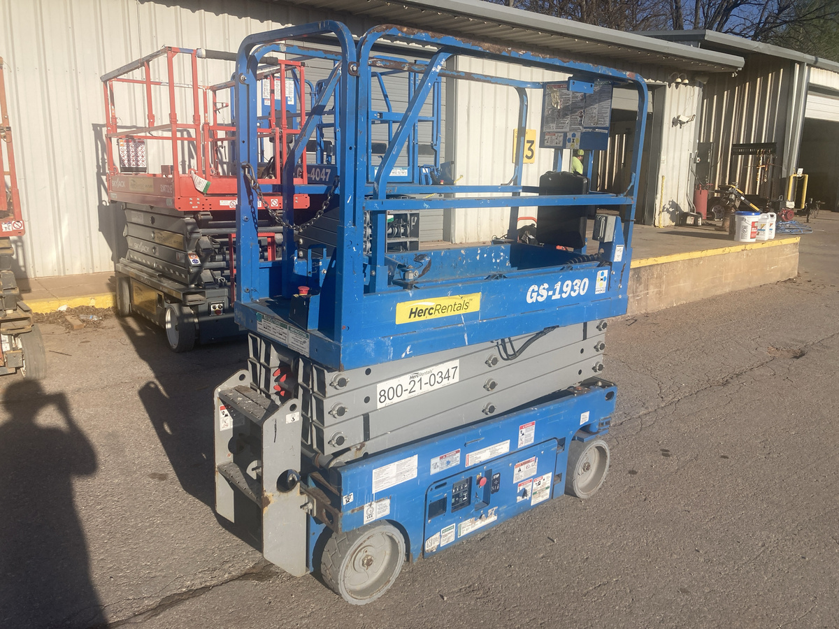 2018 Genie GS-1930