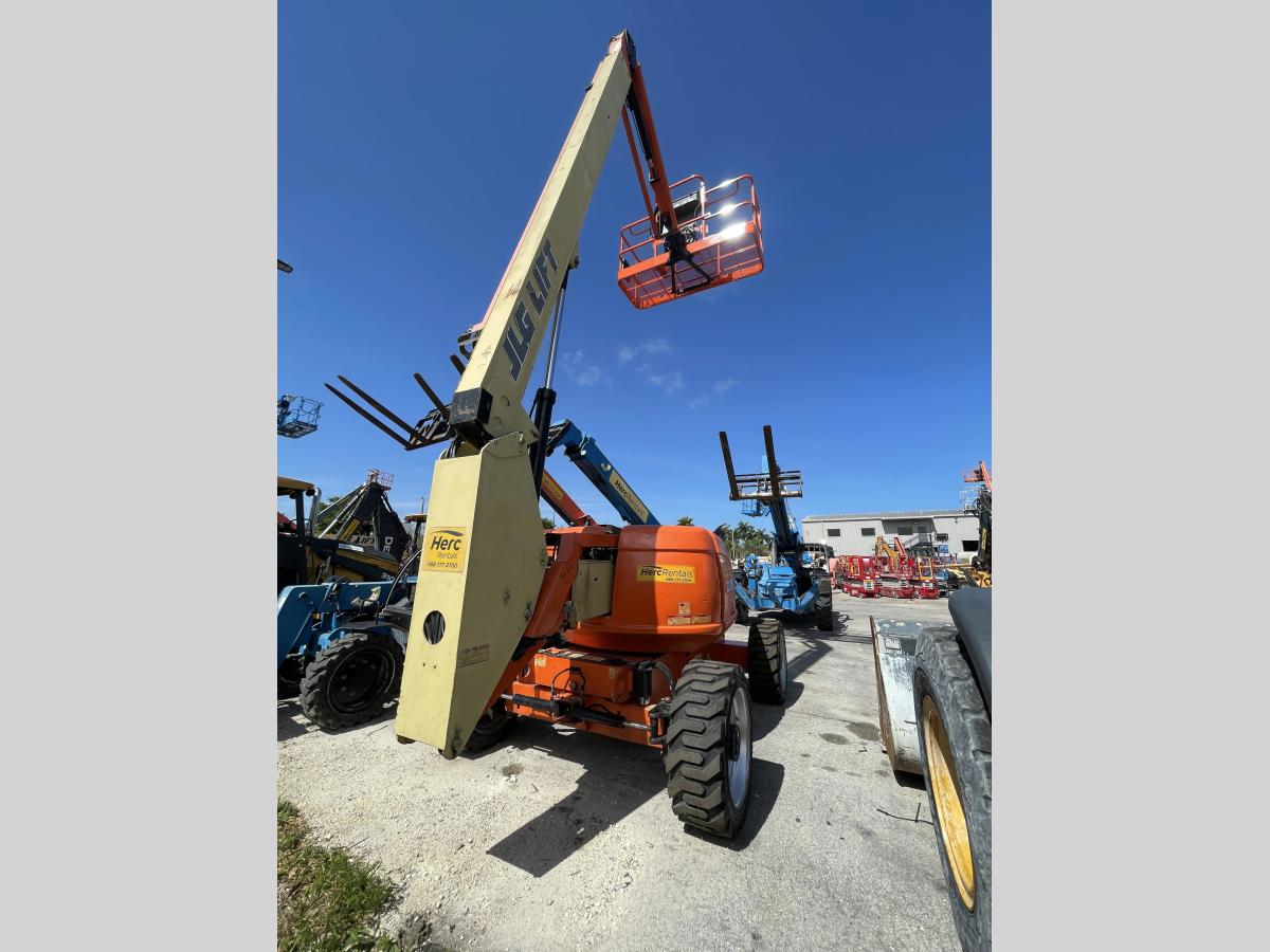 2016 JLG 600AJ