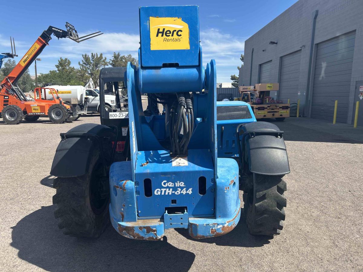 2018 Genie GTH 844