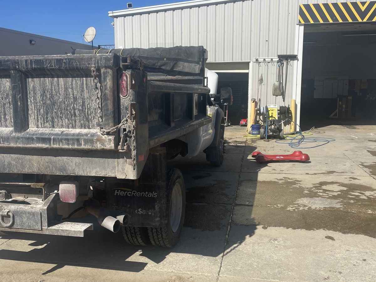 2016 Ford F550-9