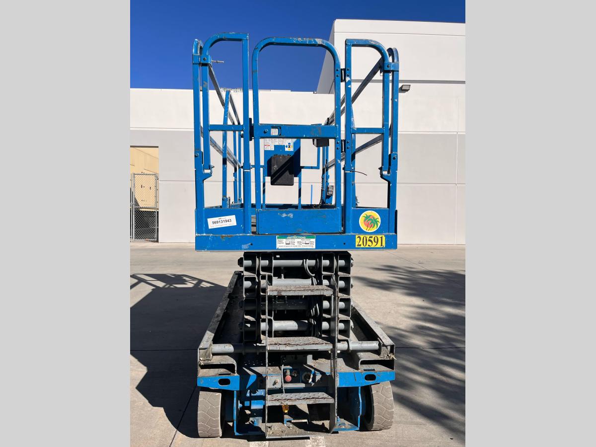2016 Genie GS-3246