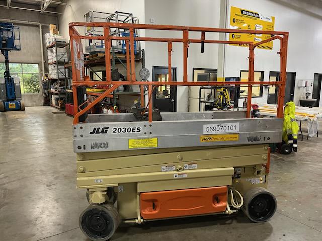 2004 JLG 2030ES