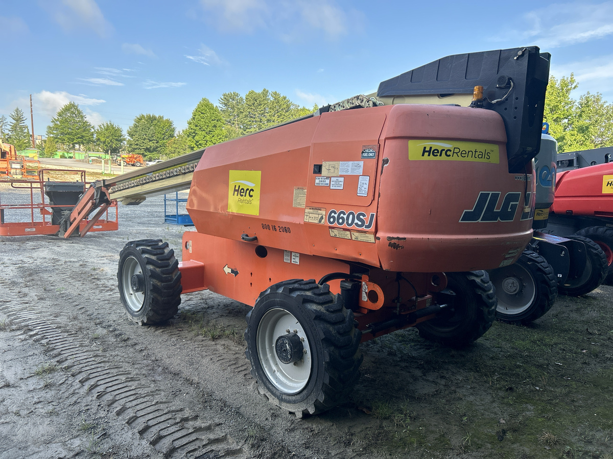 2017 JLG 660SJ-2