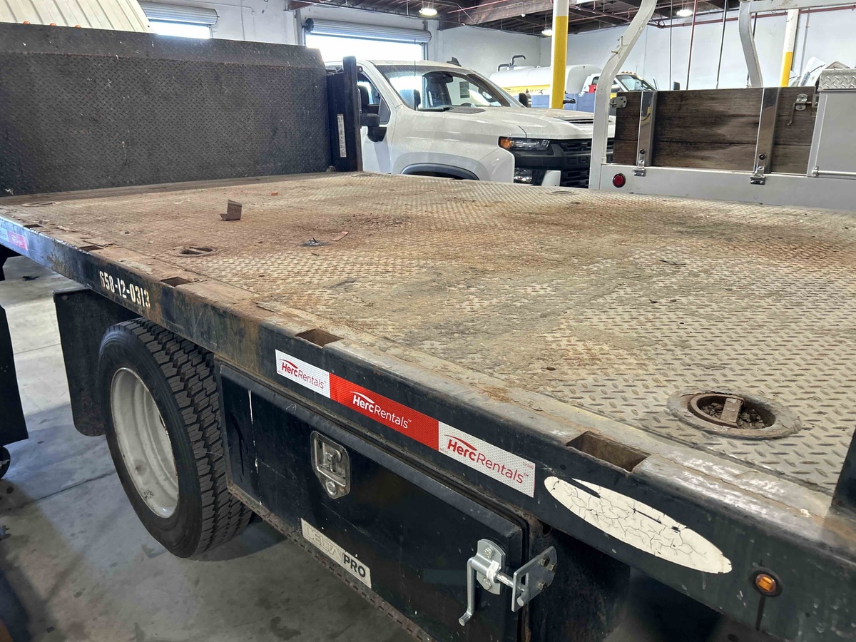 2012 Ford F550-2