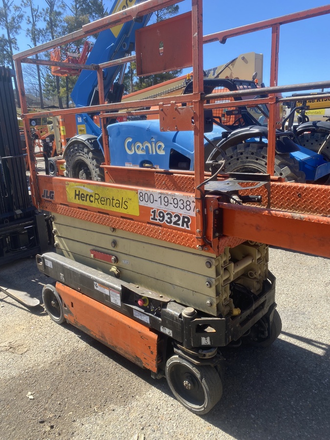 2018 JLG 1932R-3