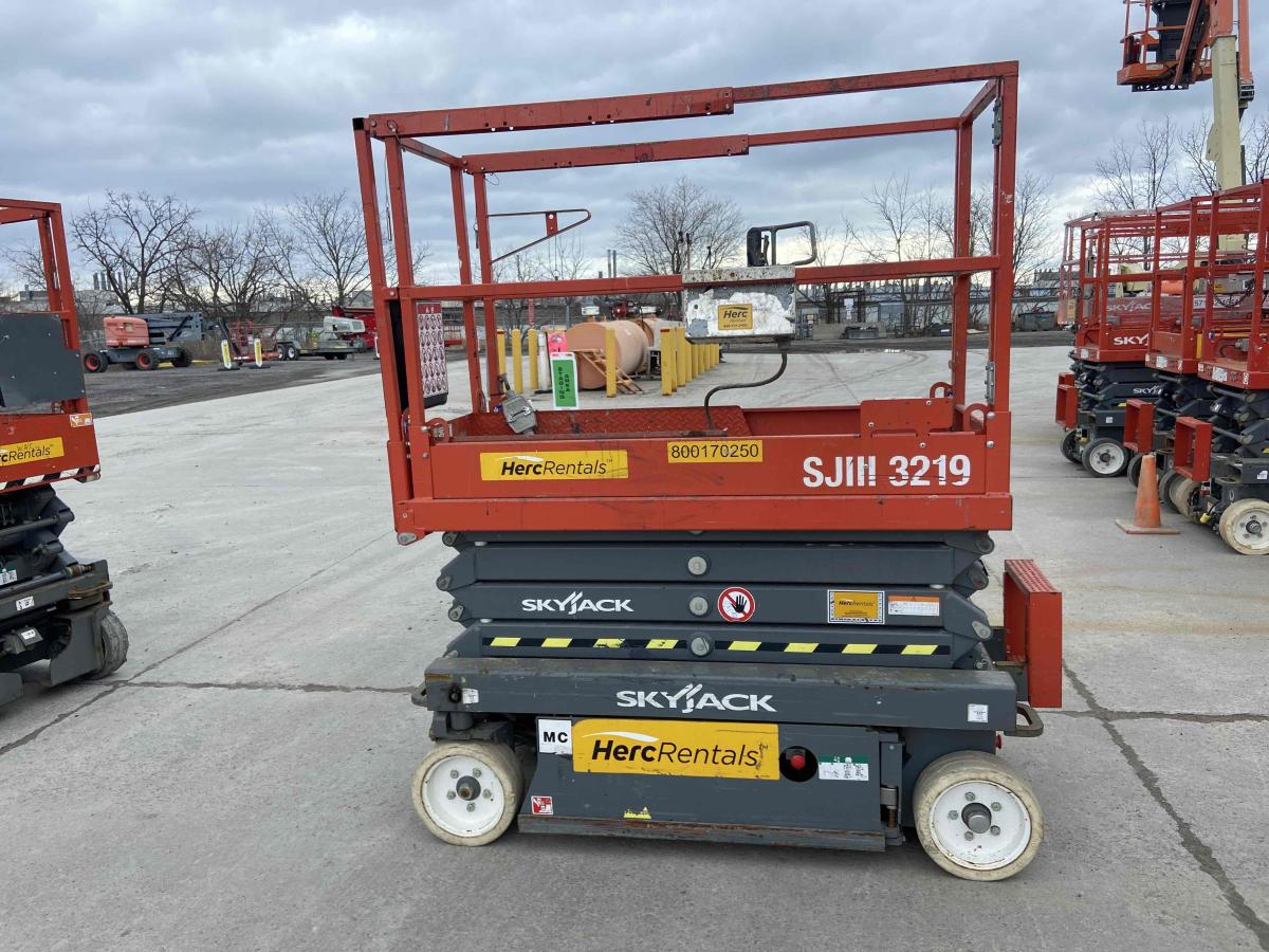 2017 Skyjack SJ3219