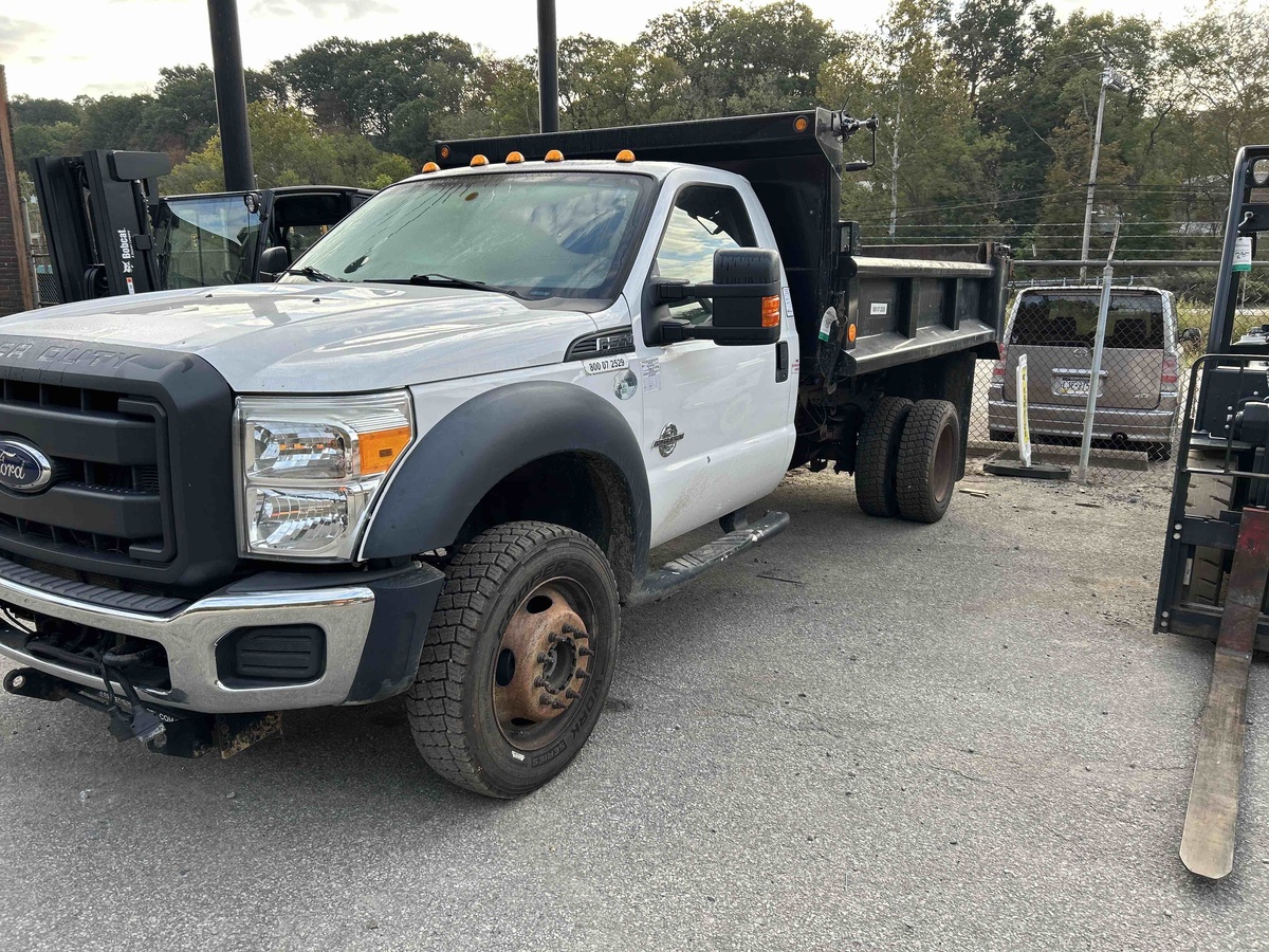 2016 Ford F550-2