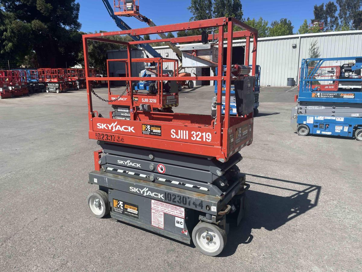 2017 Skyjack SJ3219