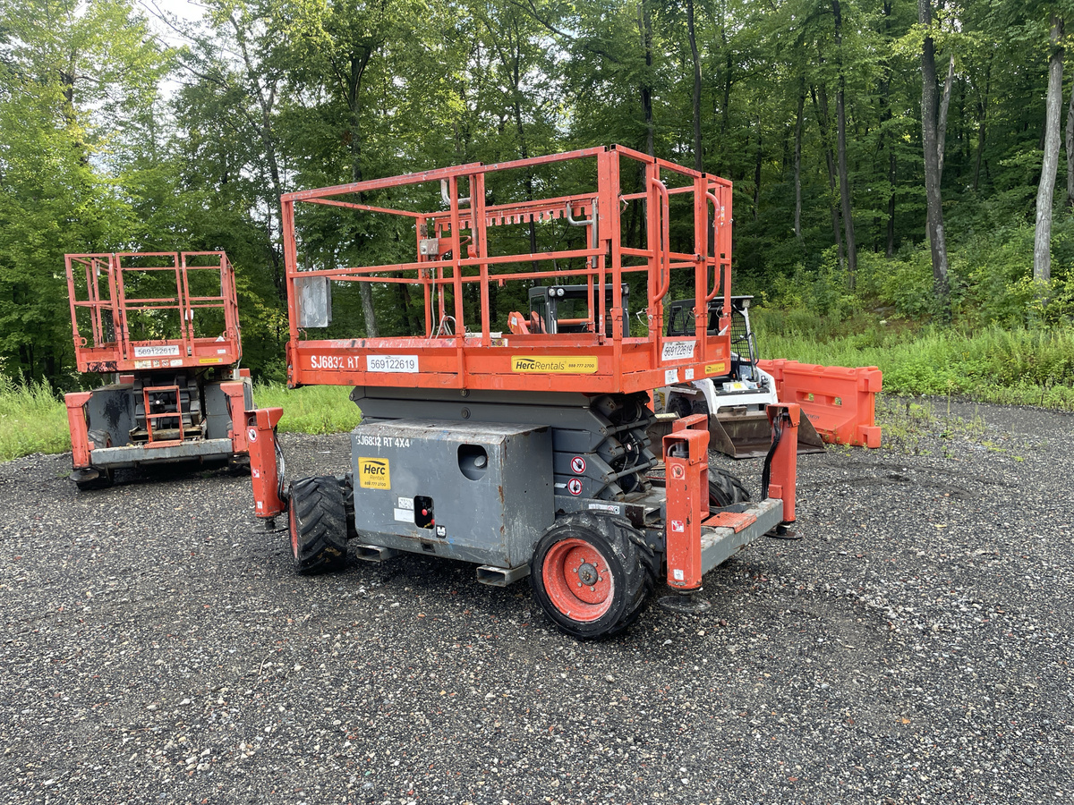 2019 Skyjack SJ-6832RT-2