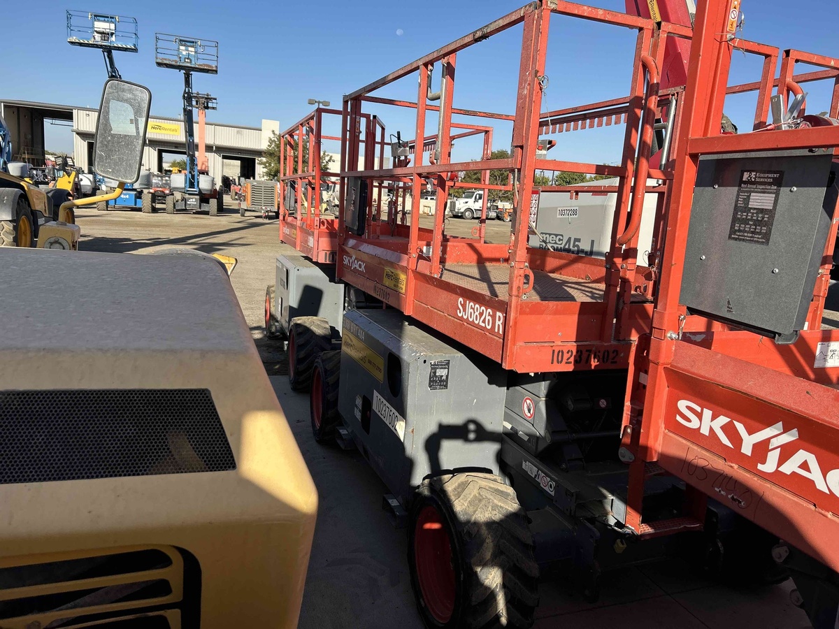 2018 Skyjack SJ-6826RT-5