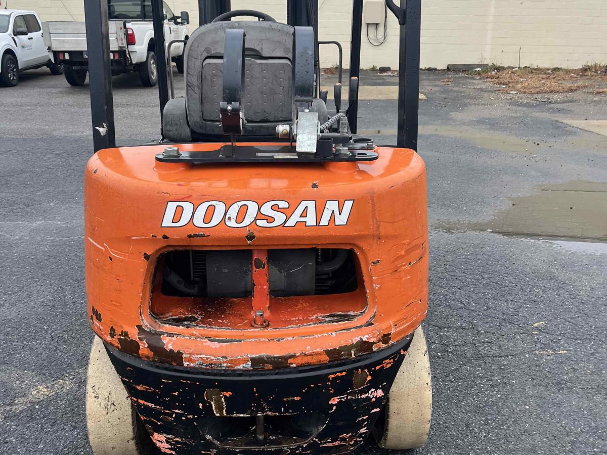 2017 Doosan G25E5