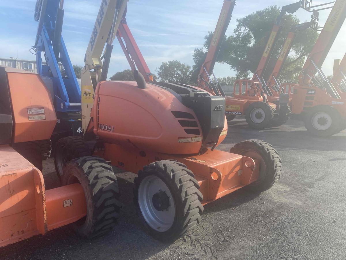 2016 JLG 600AJ