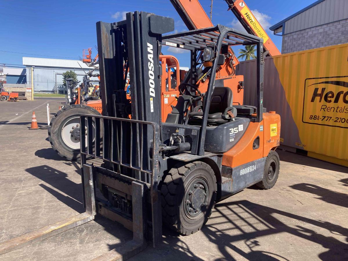 2017 Doosan D35S-7