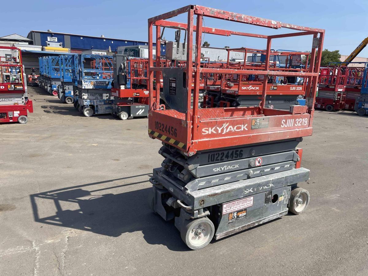 2017 Skyjack SJ3219