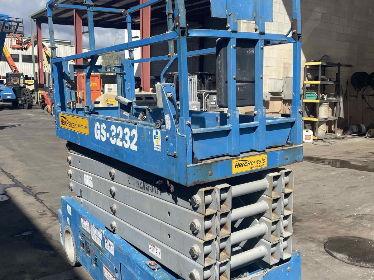 2018 Genie GS-3232-5