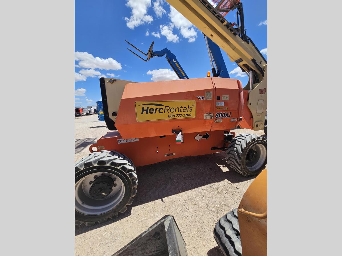 2015 JLG 800AJ