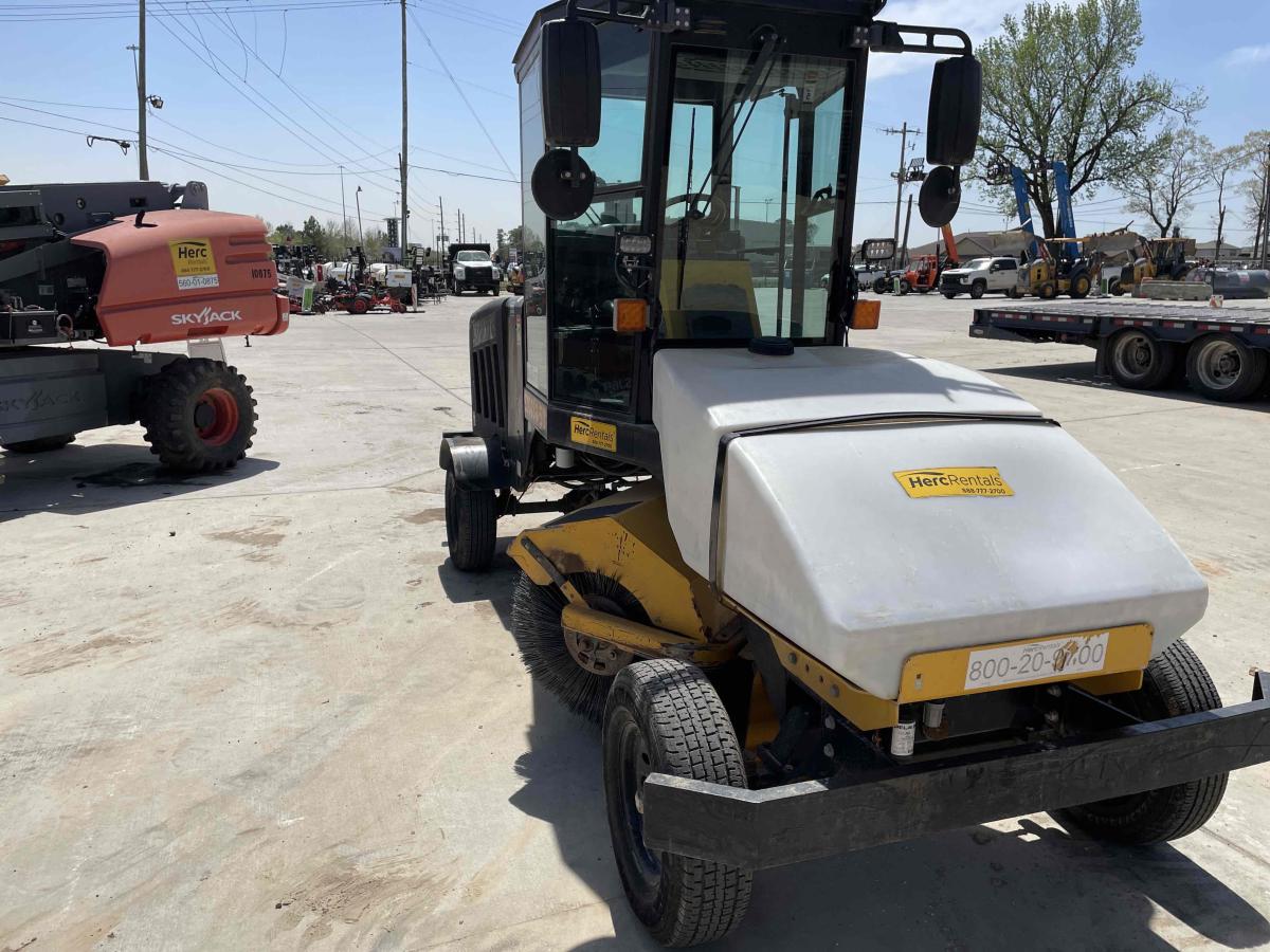 2018 LayMor SweepMaster 450-ST