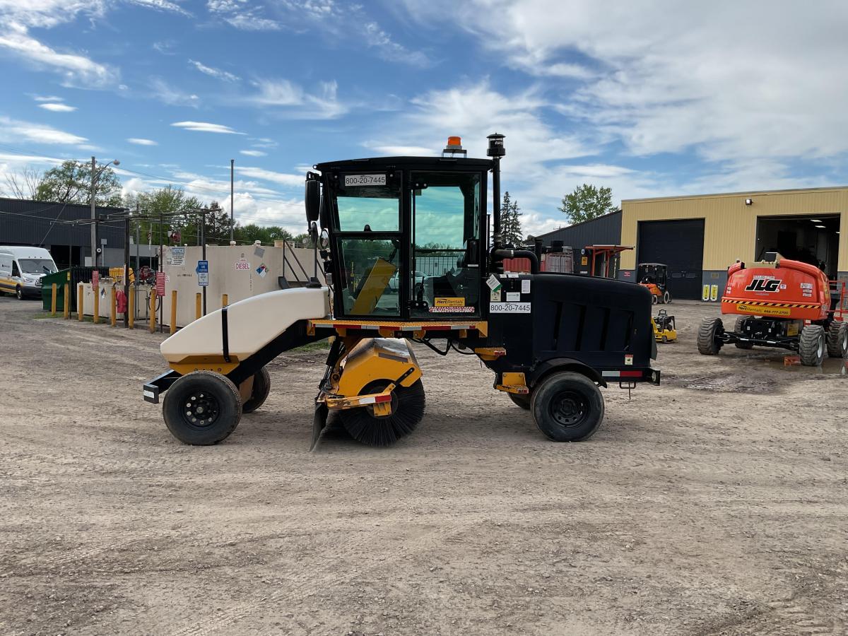 2018 LayMor SweepMaster 450-ST