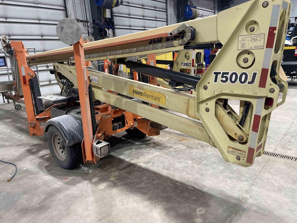 2018 JLG T500J
